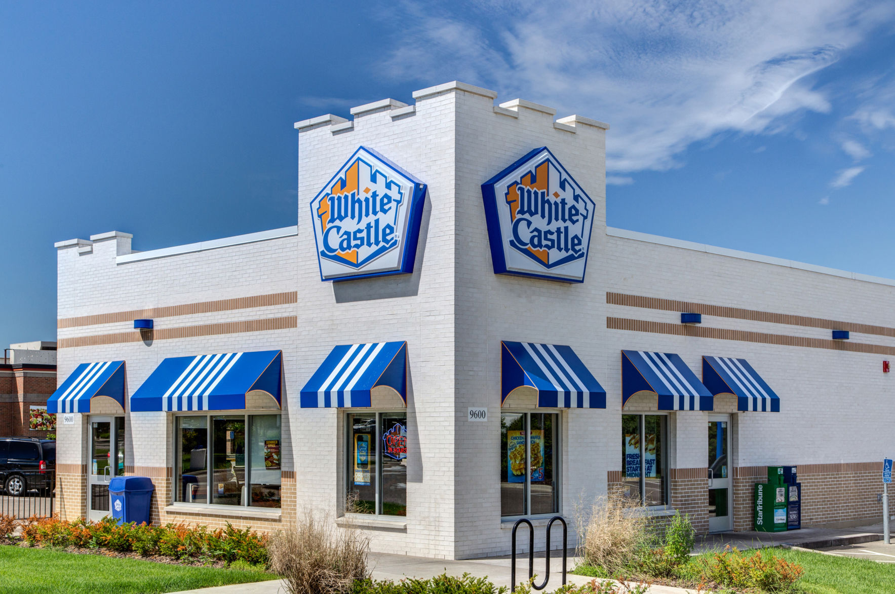White Castle's veggie slider and Impossible Slider